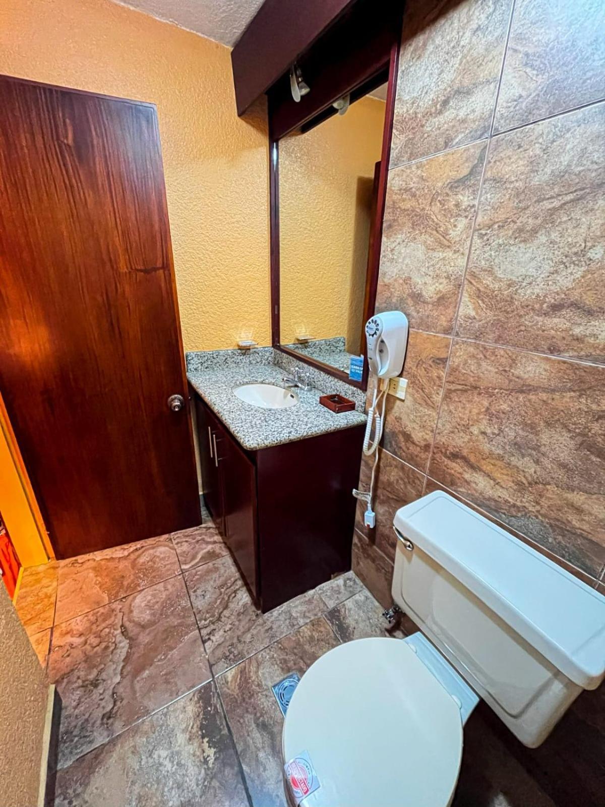 Hotel Rodelu لاتاكونغا المظهر الخارجي الصورة